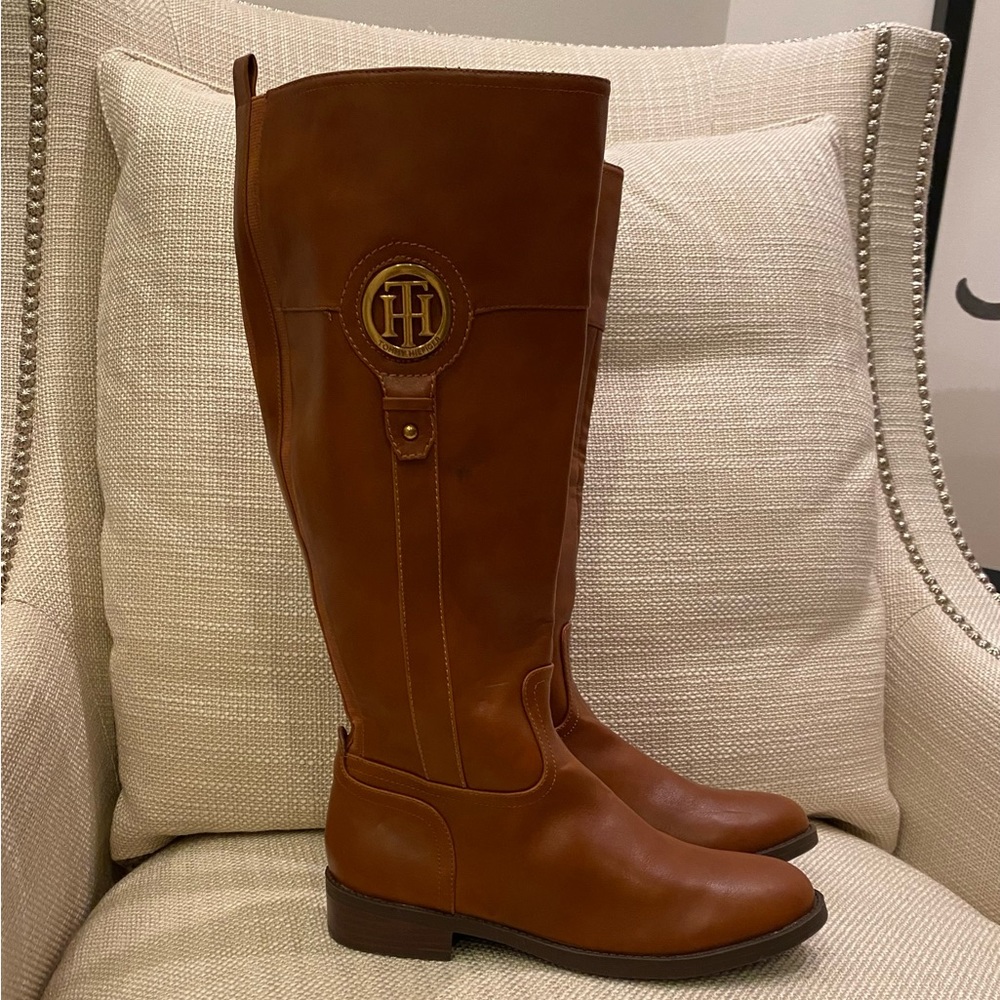 Tommy Hilfiger Saddle Leather Riding Boots / Wide Calf / New w Tags / 6 M WC